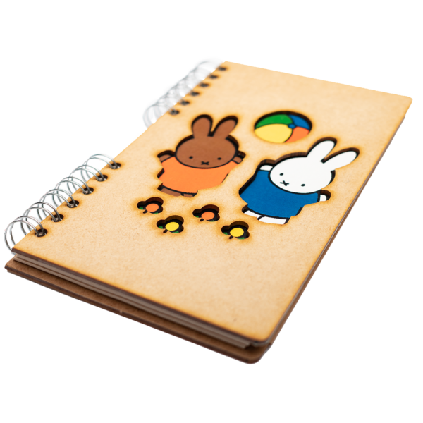 Duurzaam Houten Notitieboek – KOMONI – Nijntje & Nina – Miffy – & – Nina – Gerecycled papier –  Navulbaar – NIJNI - Afbeelding 3