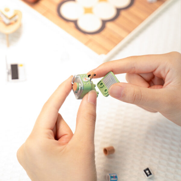 Robotime, DIY Huisje Super Creator Cozy Living Lounge,  DW007, 16,3x16,3x15,2cm - Afbeelding 9