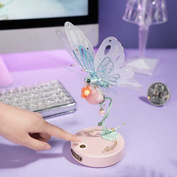 Robotime, 3D DIY Kunststof Bouwpakket Vlinder/ Butterfly Pink,  MI05P, 15,5x14,5x23cm - Afbeelding 3