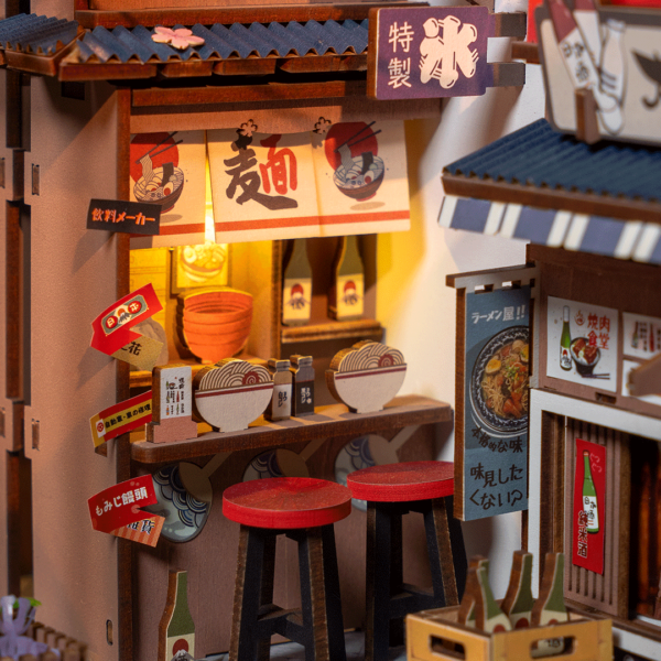Robotime, DIY Book Nook Boekensteun Sakura Wine Alley, TGB11, 11,1x19,5x22,1cm - Afbeelding 2