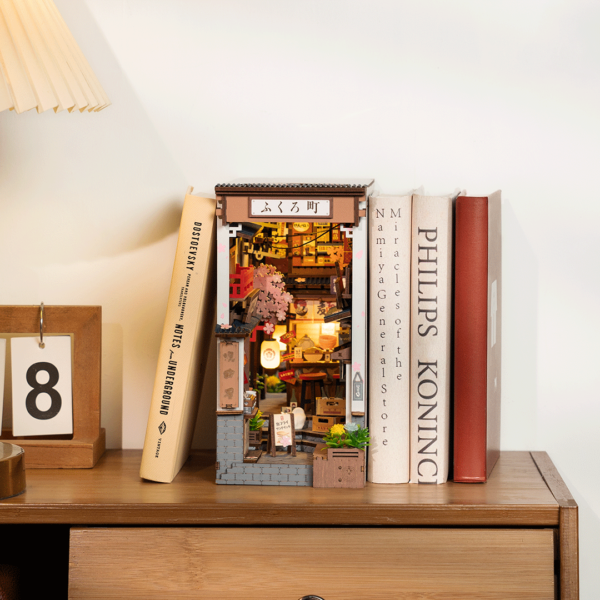 Robotime, DIY Book Nook Boekensteun Sakura Wine Alley, TGB11, 11,1x19,5x22,1cm - Afbeelding 4