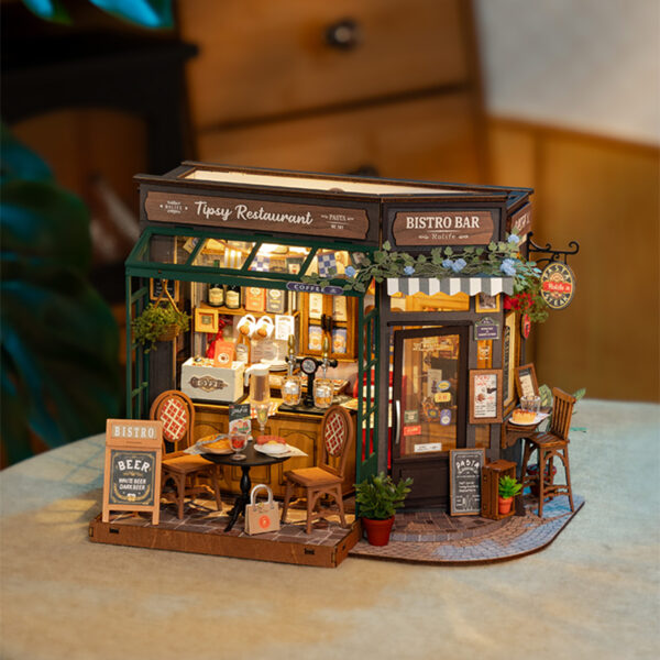 Robotime, Henry's Chocolate, DIY Miniatuurhuis, DG174, 23,5x17,5x22,0 cm - Afbeelding 9