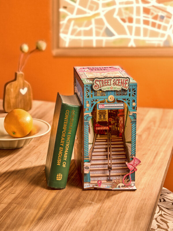 Robotime, DIY Book Nook, Street Scene, TGB13, 22,8x13x25,3cm - Afbeelding 6