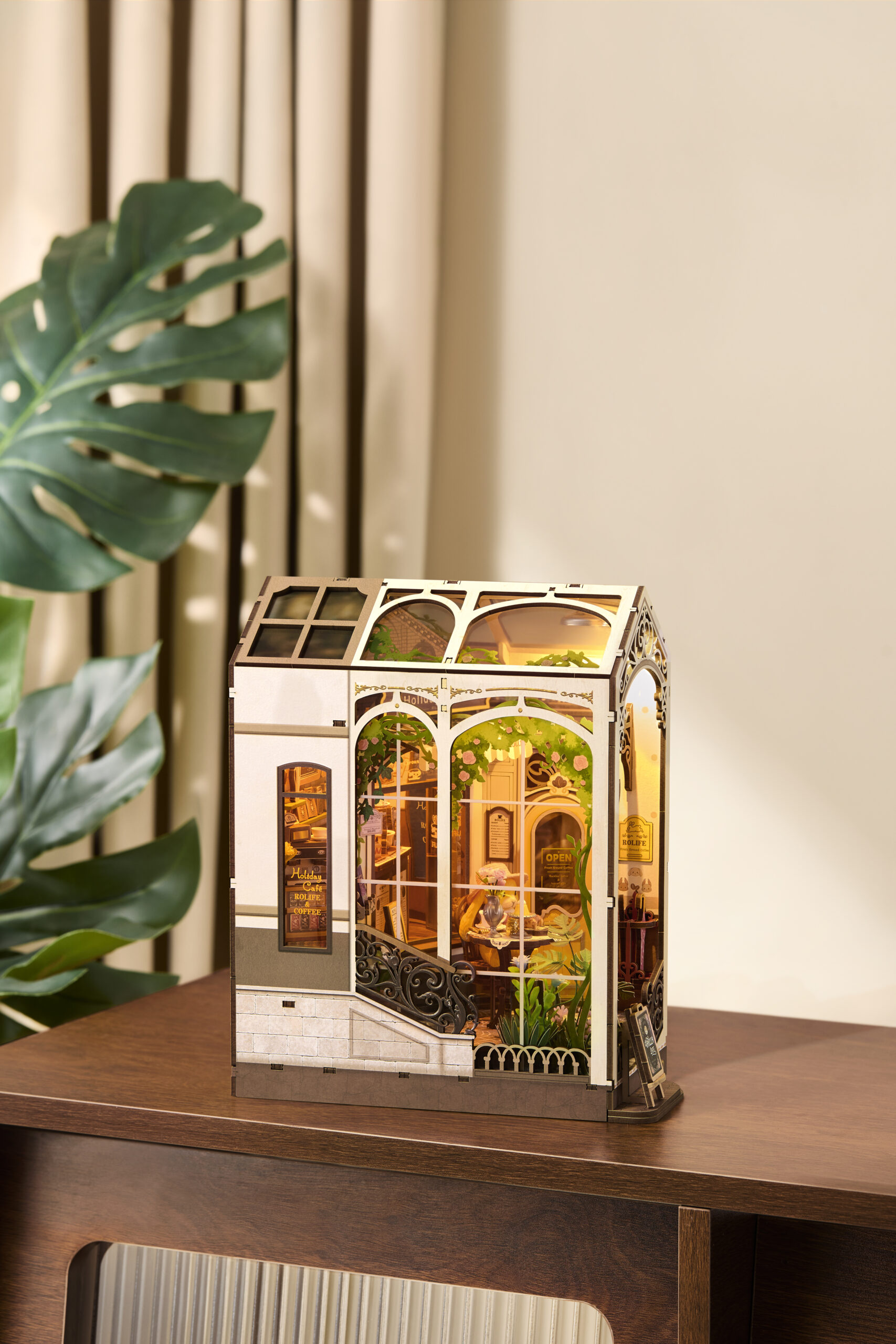 Robotime, DIY, Book Nook Holiday Café, TGB15, 23,2x6,5x31,6cm - Afbeelding 20